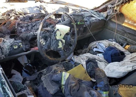 2008 Chevrolet Silverado C1500 из США, поврежденный, VIN 1GCEC19C28Z315681